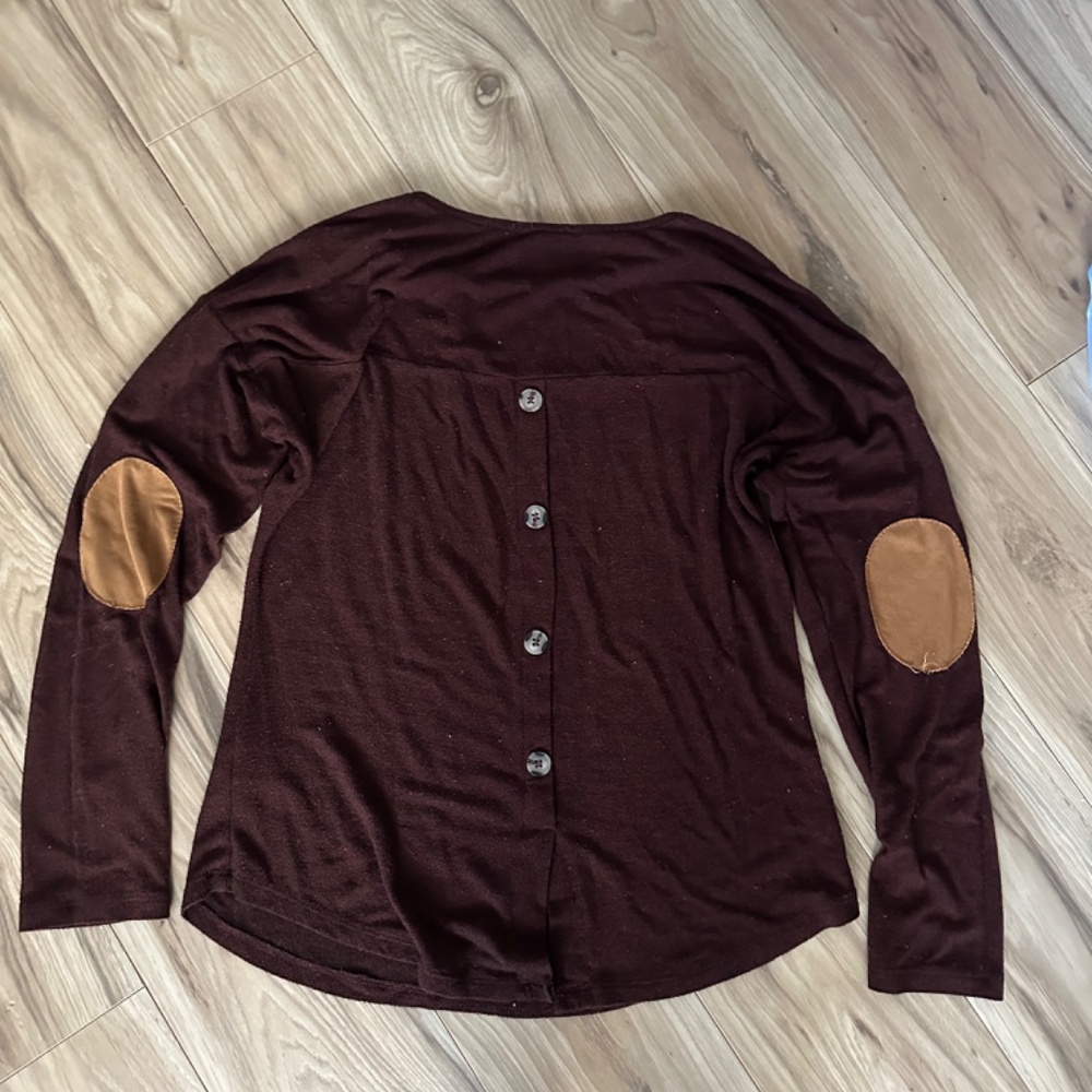 Fall tops/sweaters/cardigans - Picture 3 of 3